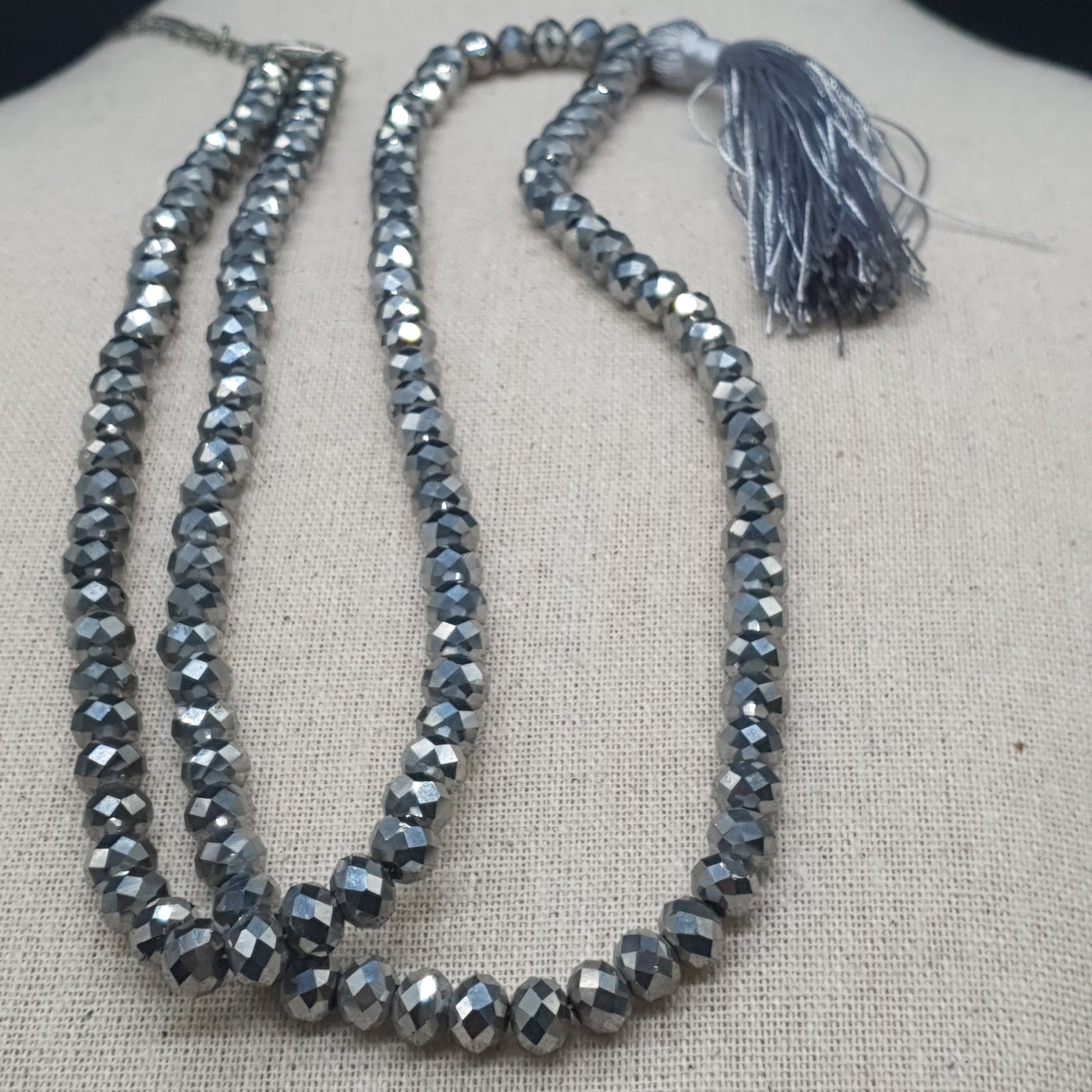 Collier Cravate Argent Perles Strass Anthracite